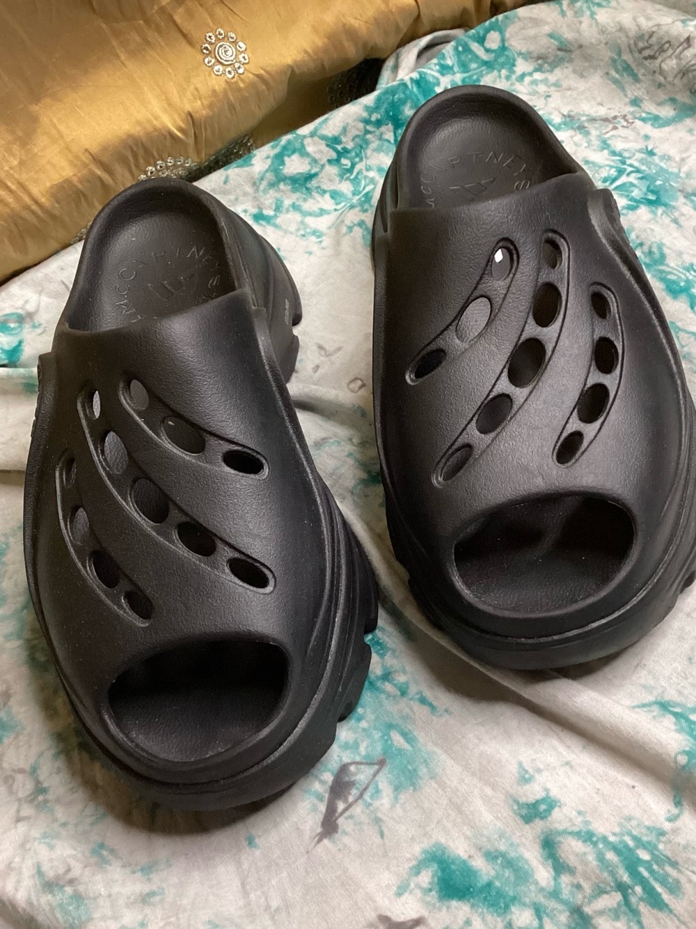 Adidas by Stella McCartney Black Clog Vented Foam Slide Sandals 8 EUC